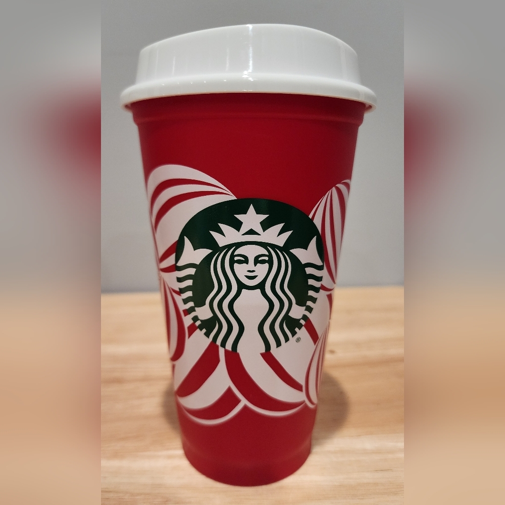 2024 Starbucks Red Reusable Holiday Christmas Cup With Lid 16 oz